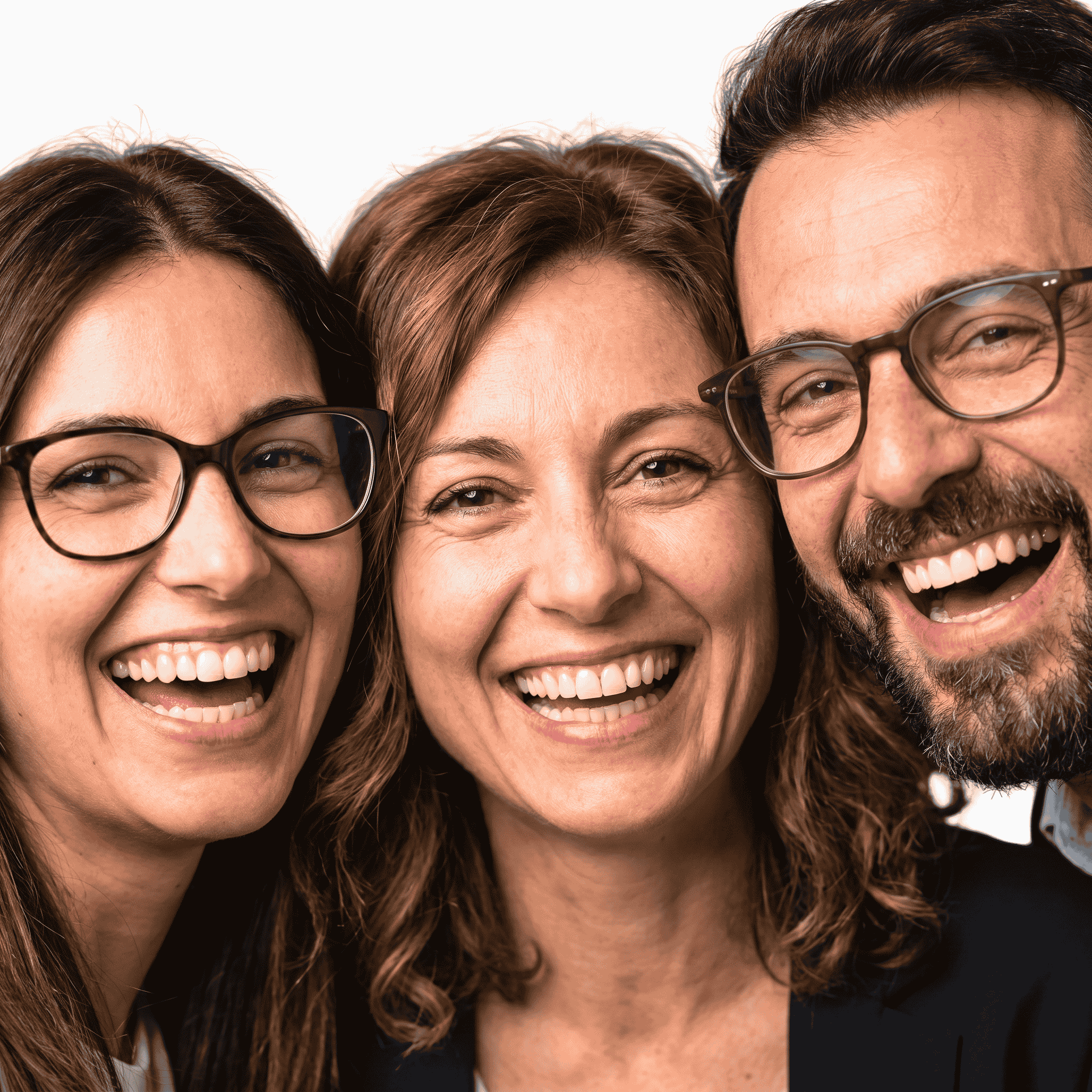 Tre professionisti del coaching sorridenti